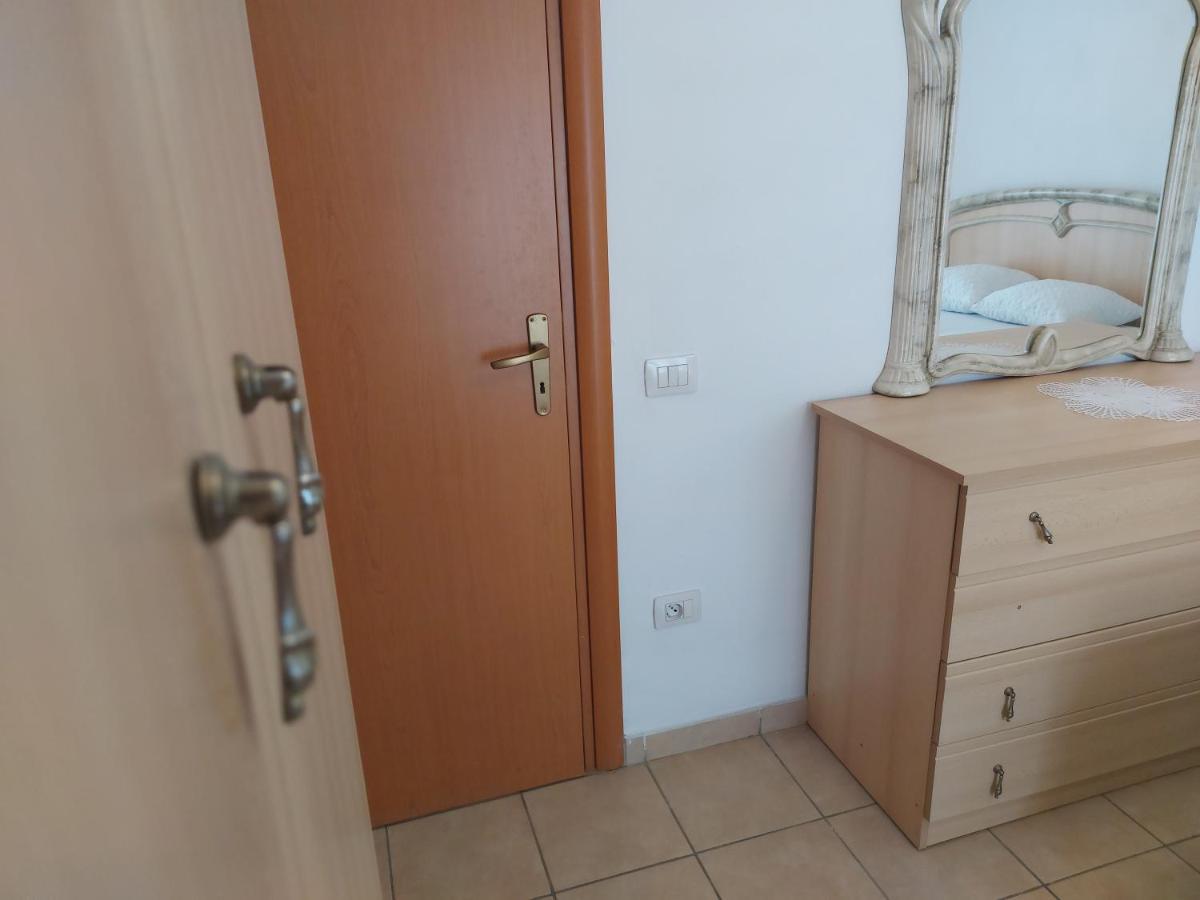 Nm - Classic Apartment Durrës 외부 사진