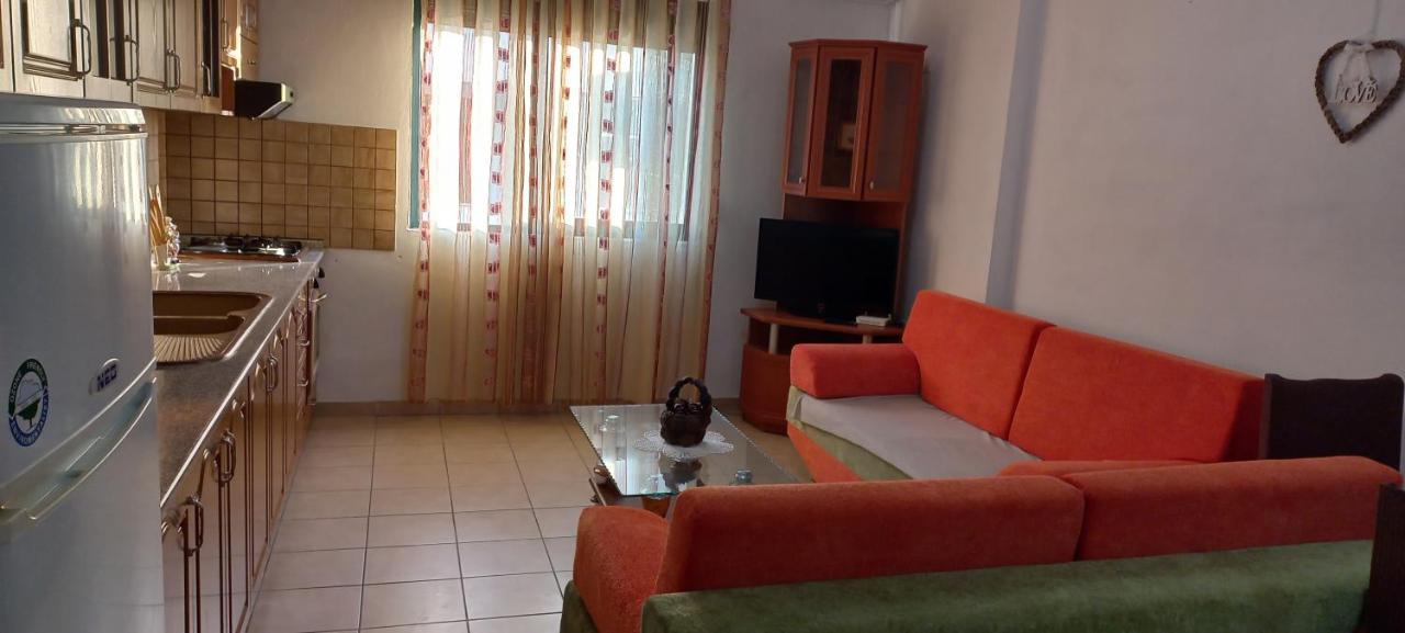 Nm - Classic Apartment Durrës 외부 사진